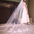 Load image into Gallery viewer, woman wearing hayze bridal leaf veil