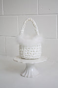 Charger l'image dans la visionneuse de la galerie, Hive Handmade Bridal Bag, White Feather