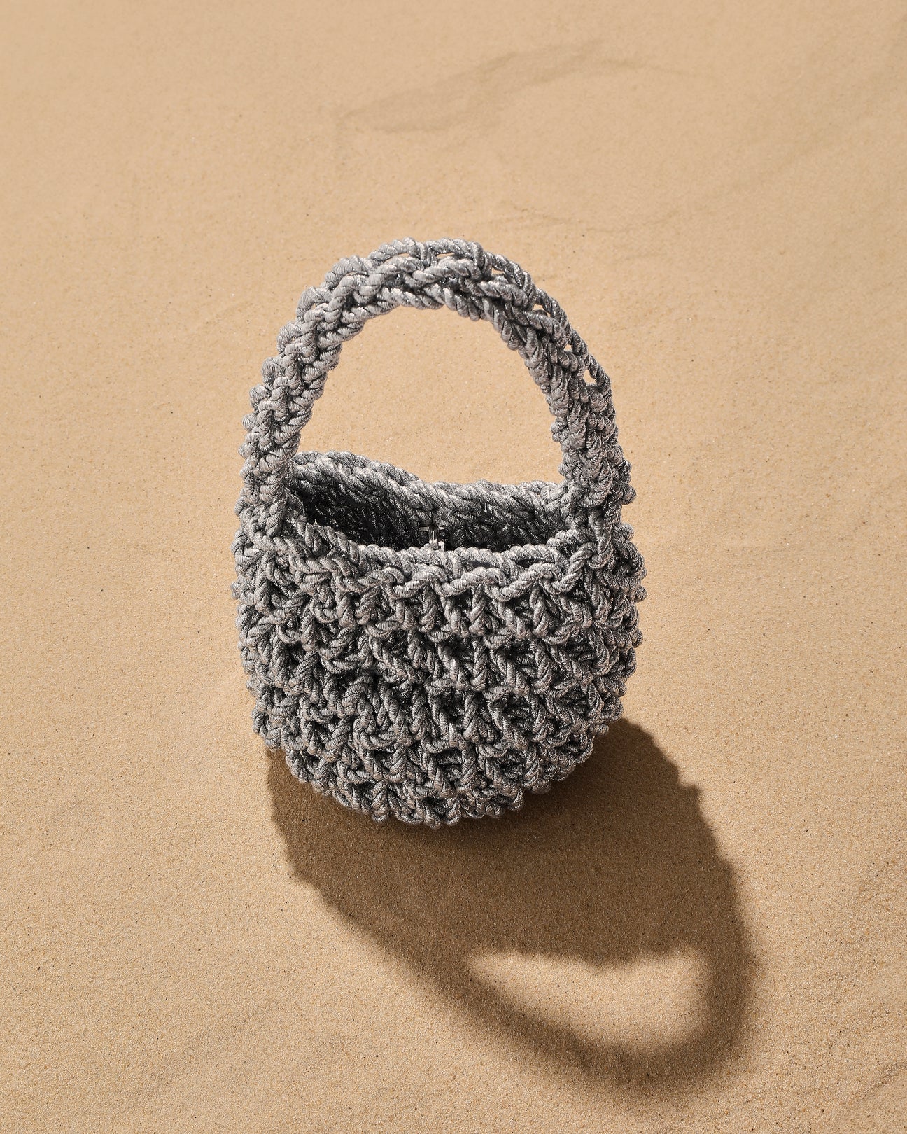 hive metallic handbag in silver