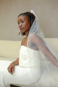 Load image into Gallery viewer, woman wearing hayze bridal hair bow
