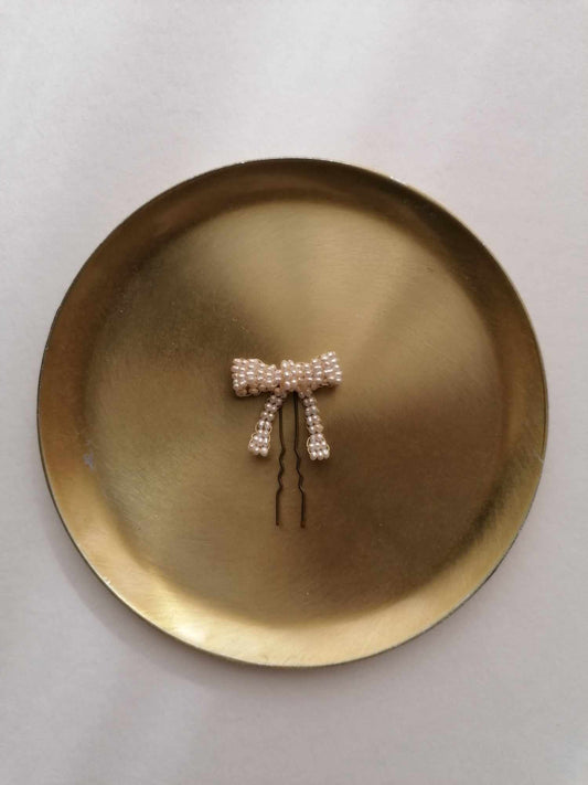 Amarnam pearl bridal hair pin