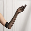 Load image into Gallery viewer, Cornelia James bridal gloves
