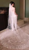 Load image into Gallery viewer, woman wearing hayze bridal veil

