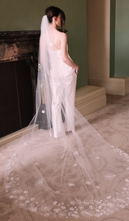 woman wearing hayze bridal veil