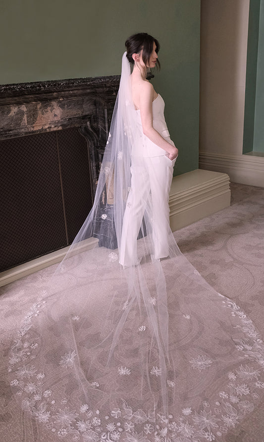 woman wearing hayze bridal veil
