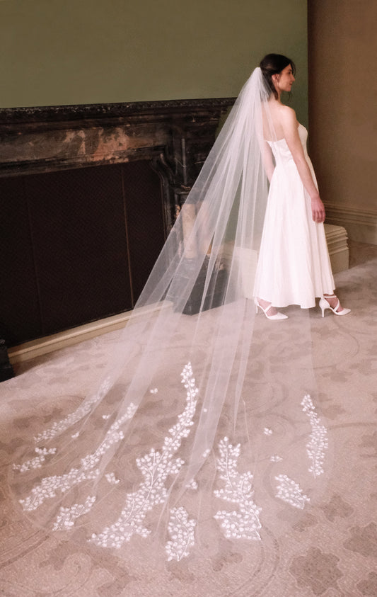 woman wearing hayze bridal veil
