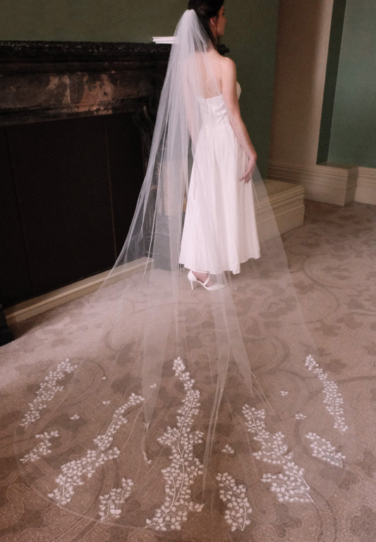 woman wearing hayze bridal veil