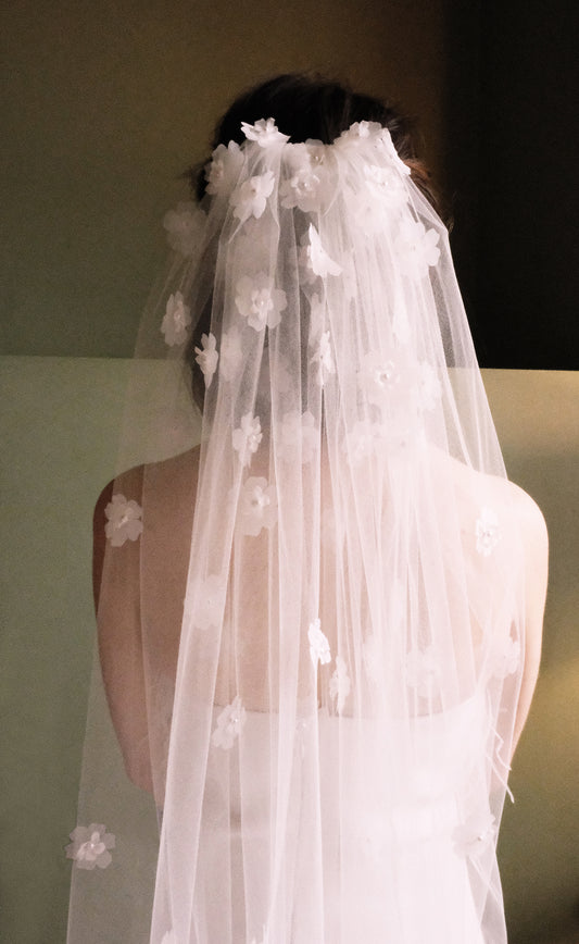 woman wearing hayze bridal veil