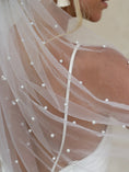 Load image into Gallery viewer, woman wearing hayze bridal scatter pearl veil
