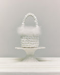 Charger l'image dans la visionneuse de la galerie, Hive Handmade Bridal Bag, White Feather
