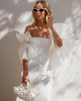 Load image into Gallery viewer, bride weaing nest handbag in white
