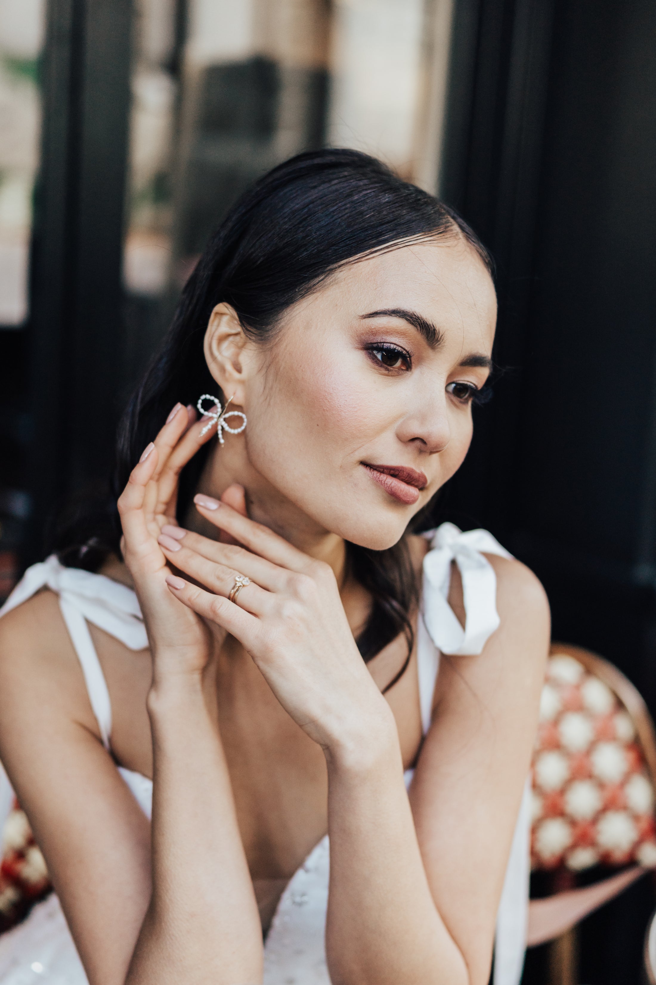 amarnam Indara Pearl bow Earrings