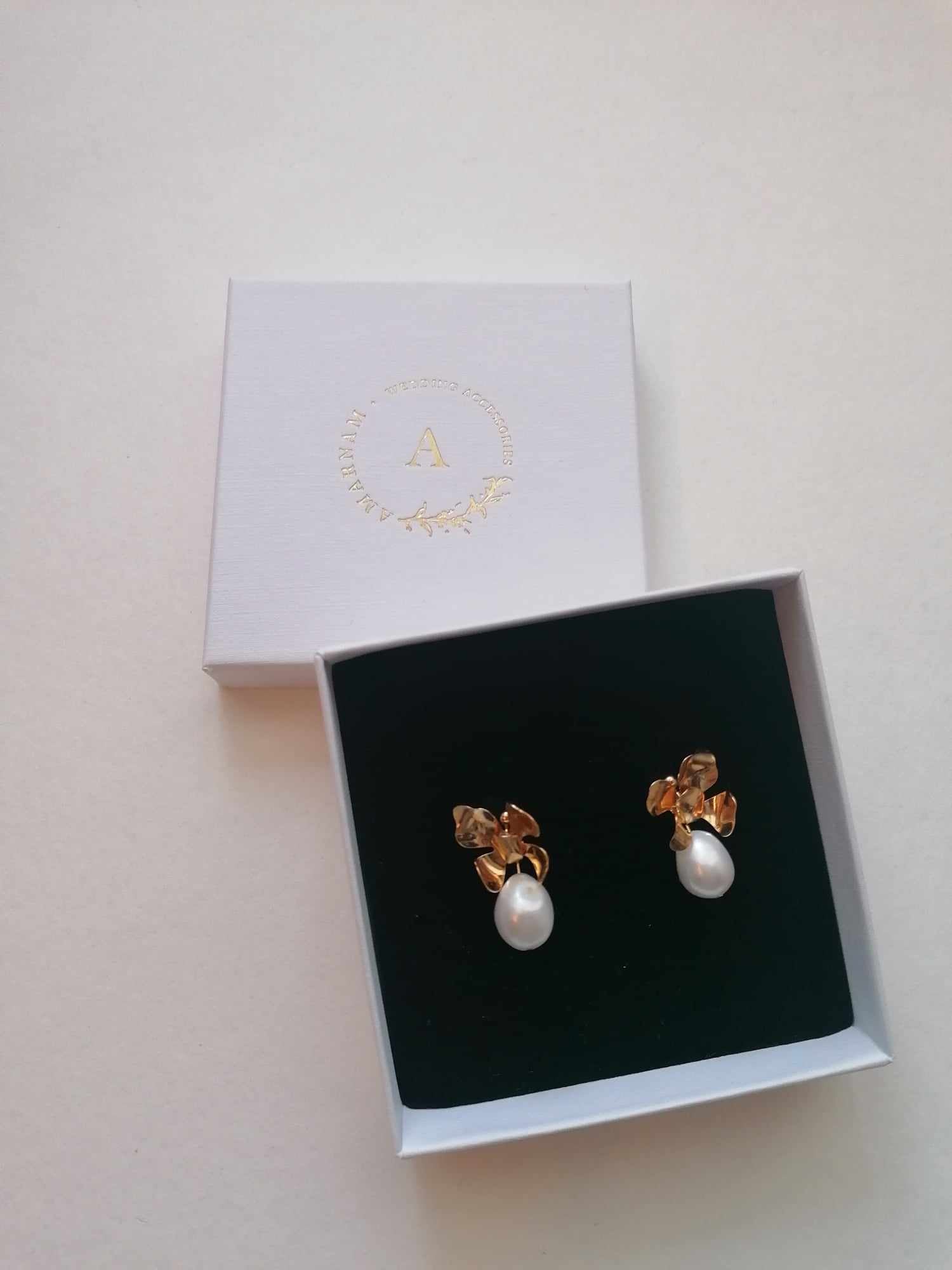 Amarnam pearl bridal earrings