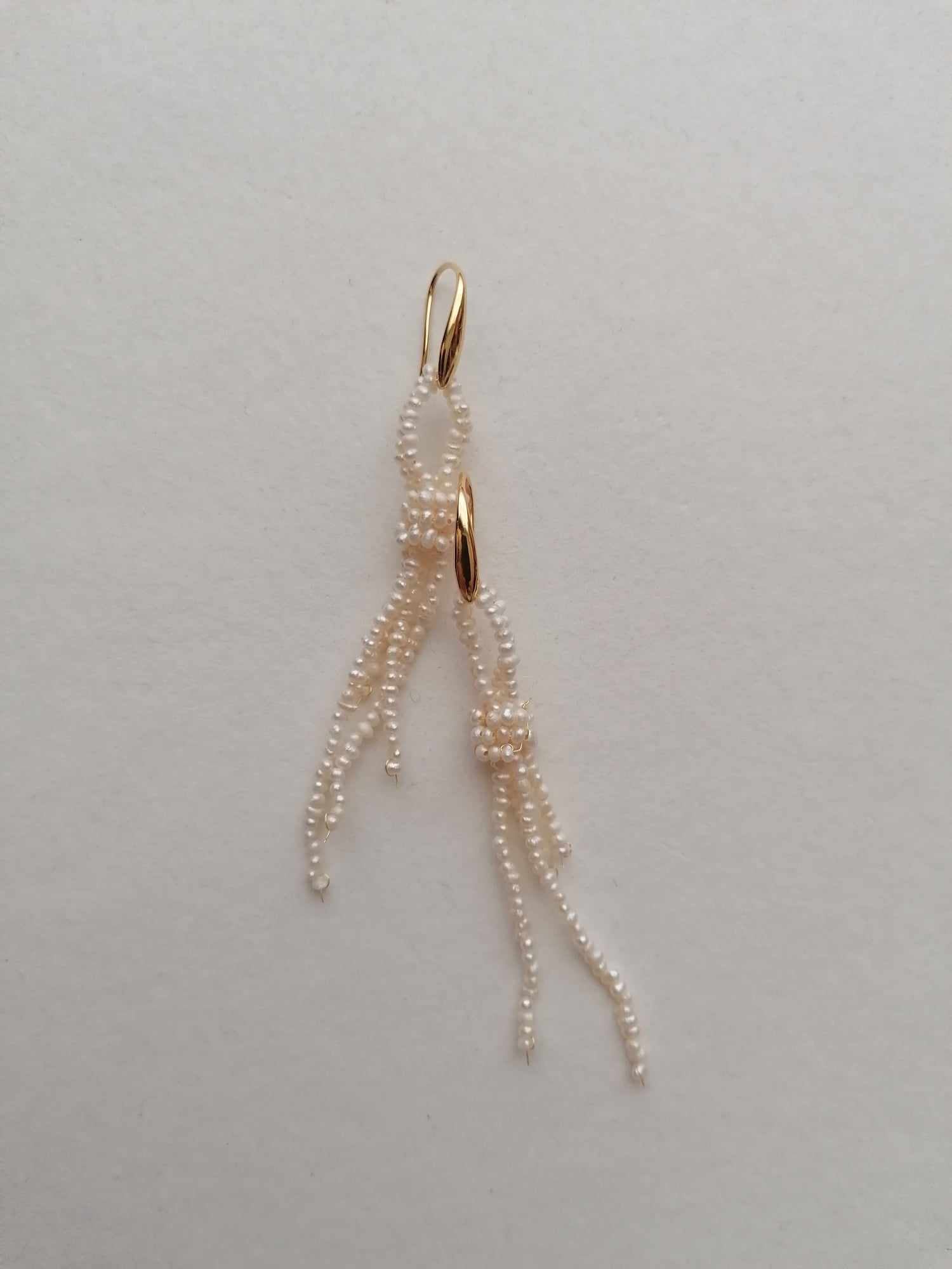 Saturia Pearl Earrings