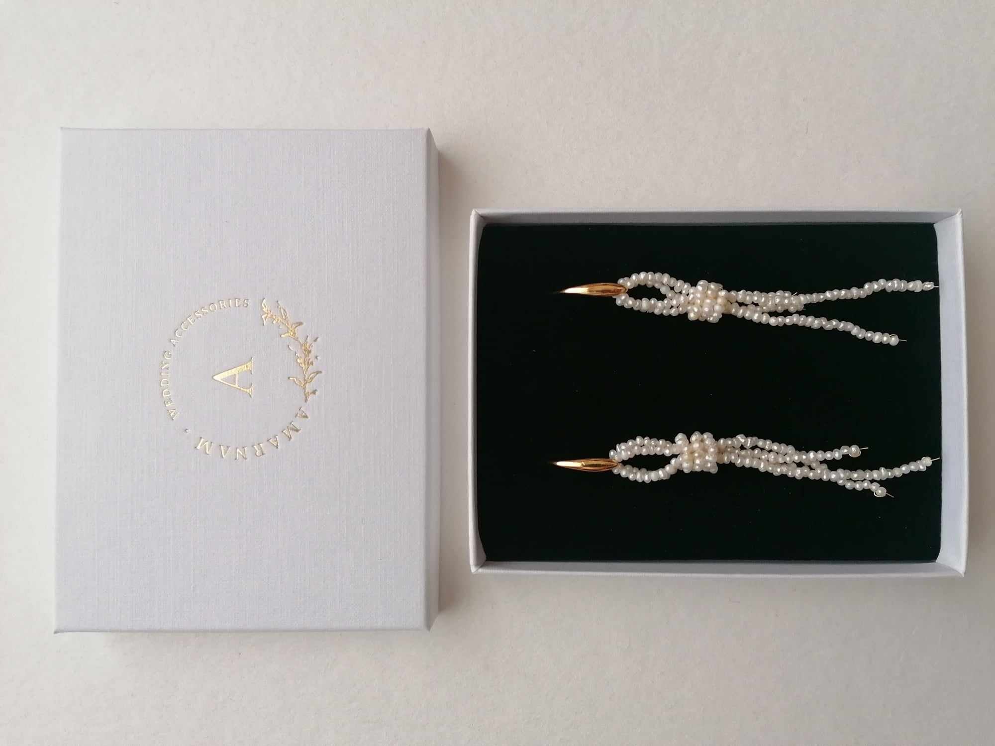 Saturia Pearl Earrings