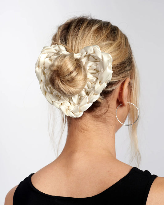 heart scrunchie in ivory